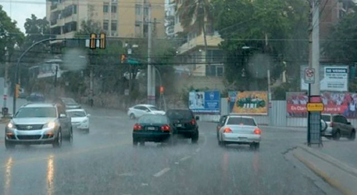 AGUACEROS POR VAGUADA EN LA VIA PRONOSTICA ONAMET