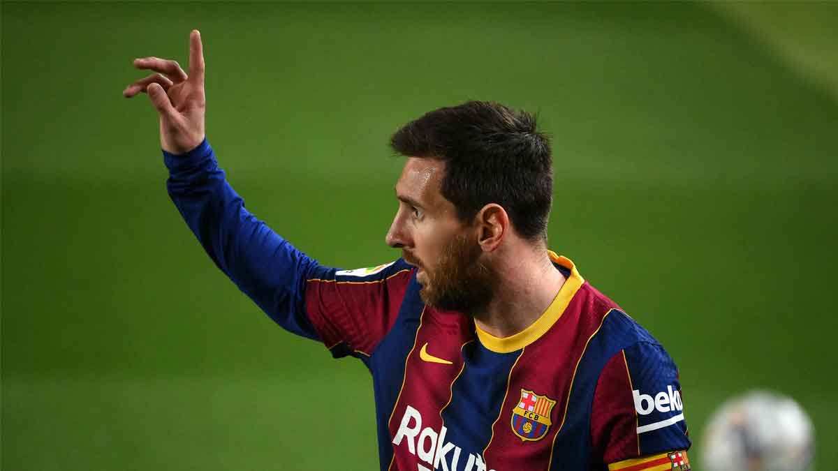 Messi lleva al Barcelona al triunfo ante el Elche