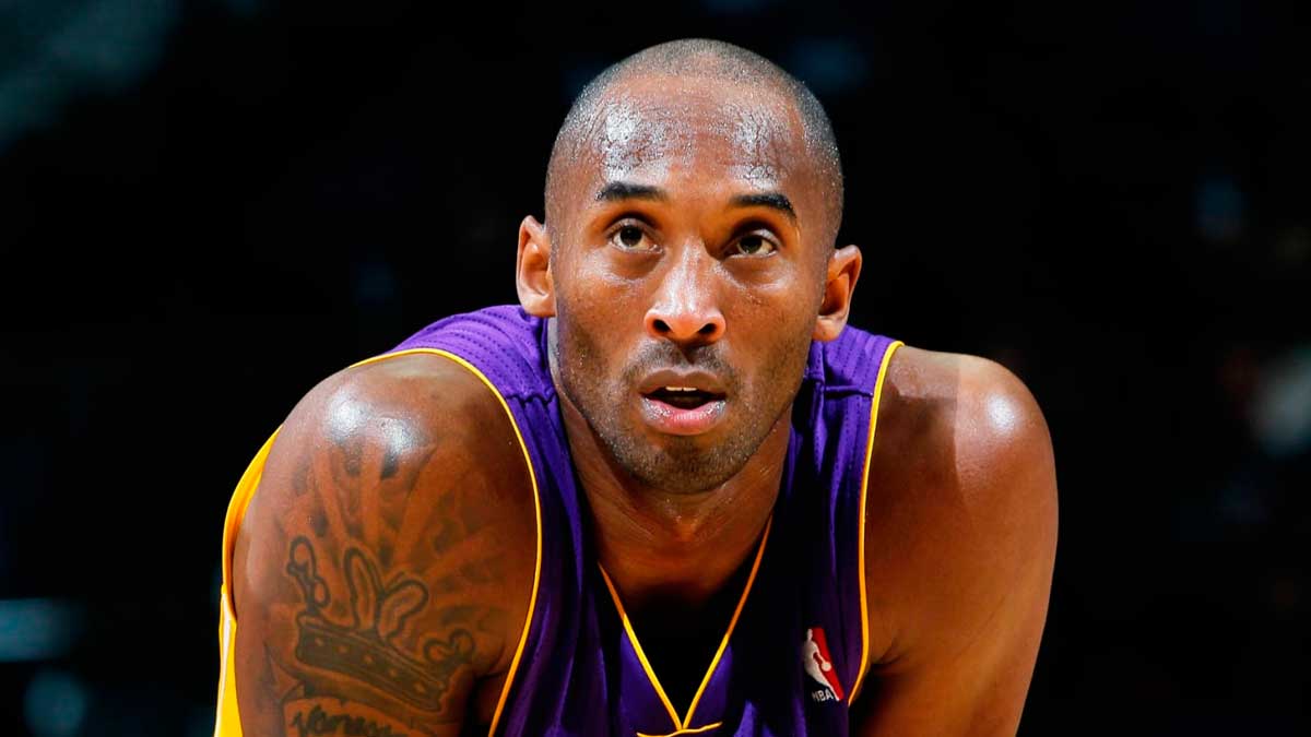 Piloto en accidente Kobe Bryant tenía prohibido volar entre nubes