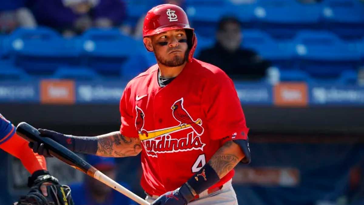 Los Cardinales colocan a Yadier Molina en la lista de lesionados