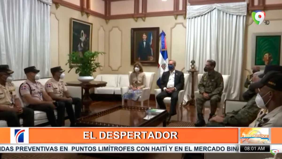 Abinader recibió socorristas de Puerto Plata en el Palacio Nacional | El Despertador SINAbinader recibió socorristas de Puerto Plata en el Palacio Nacional | El Despertador SIN