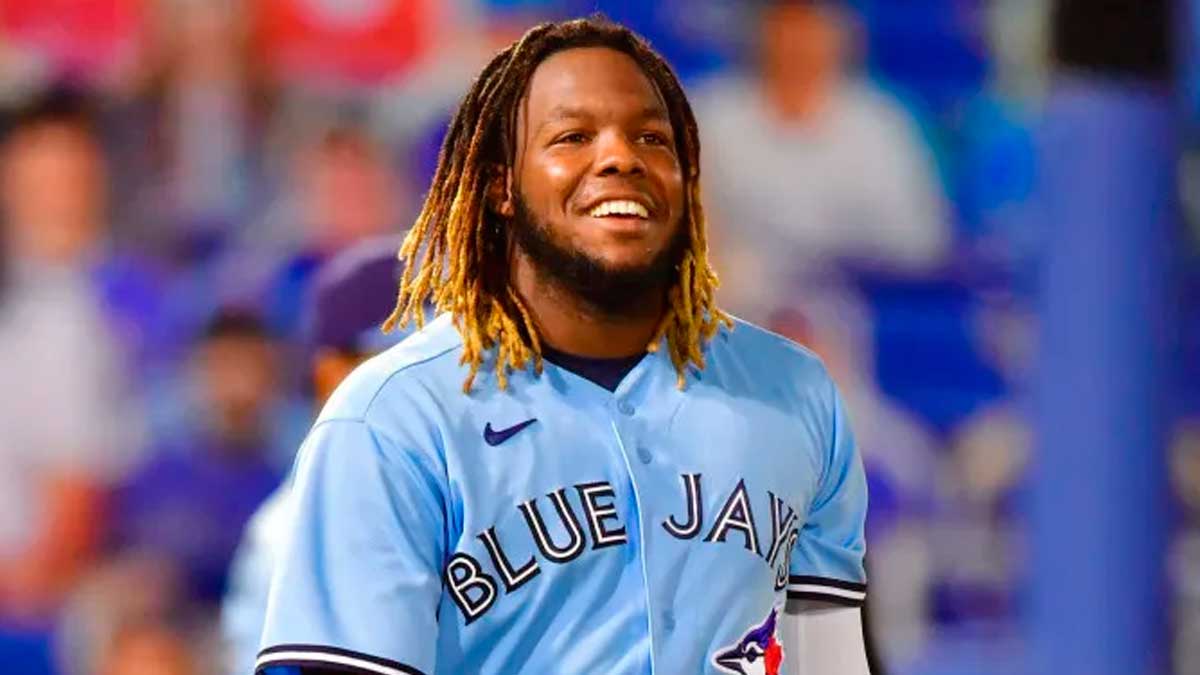 Los dominicanos Devers y Guerrero Jr. protagonistas con suerte opuesta