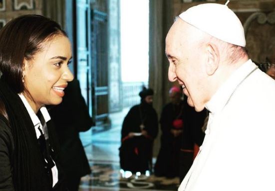 Betty Gerónimo y el papa Francisco