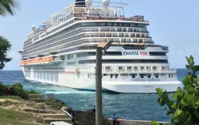 Turistas llegaron a La Romana