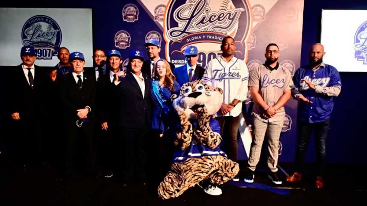 Presentan formalmente equipo de béisbol “Licey” para la temporada 2021-2022