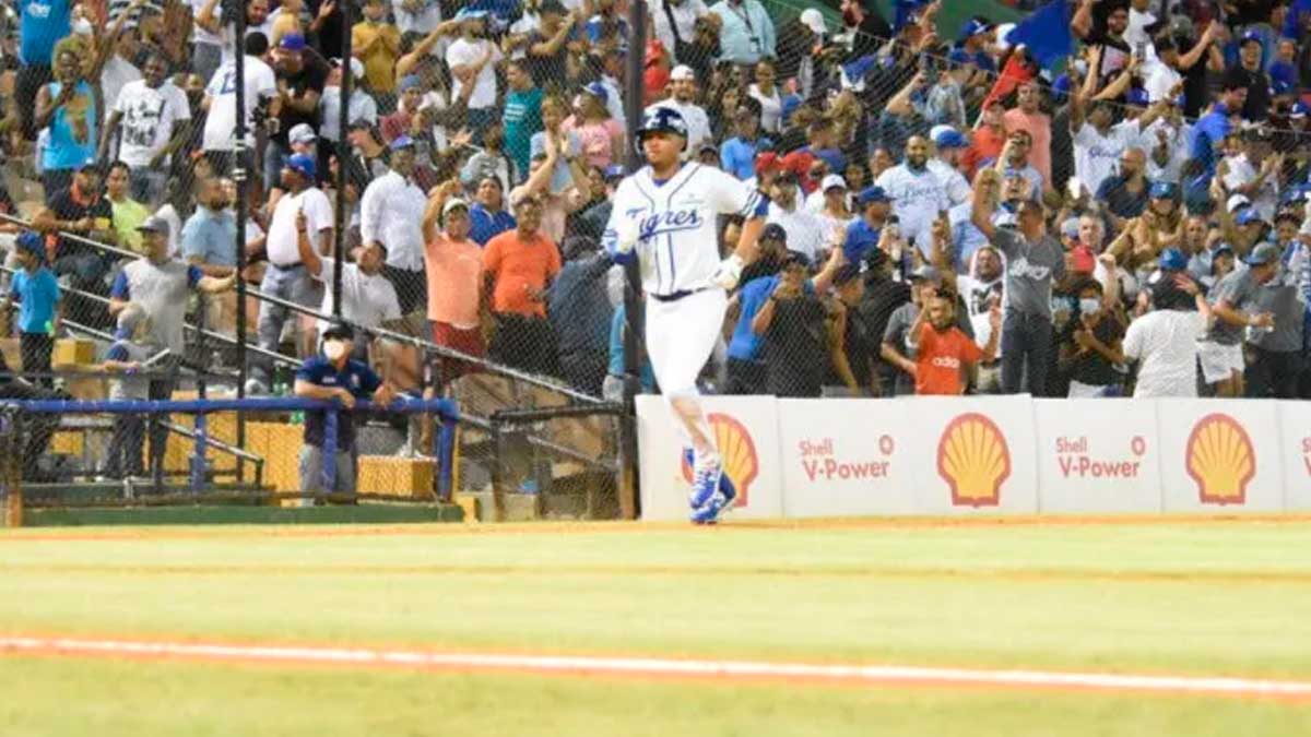 Abreu, Bonifacio y Alcántara conducen al Licey a la victoria