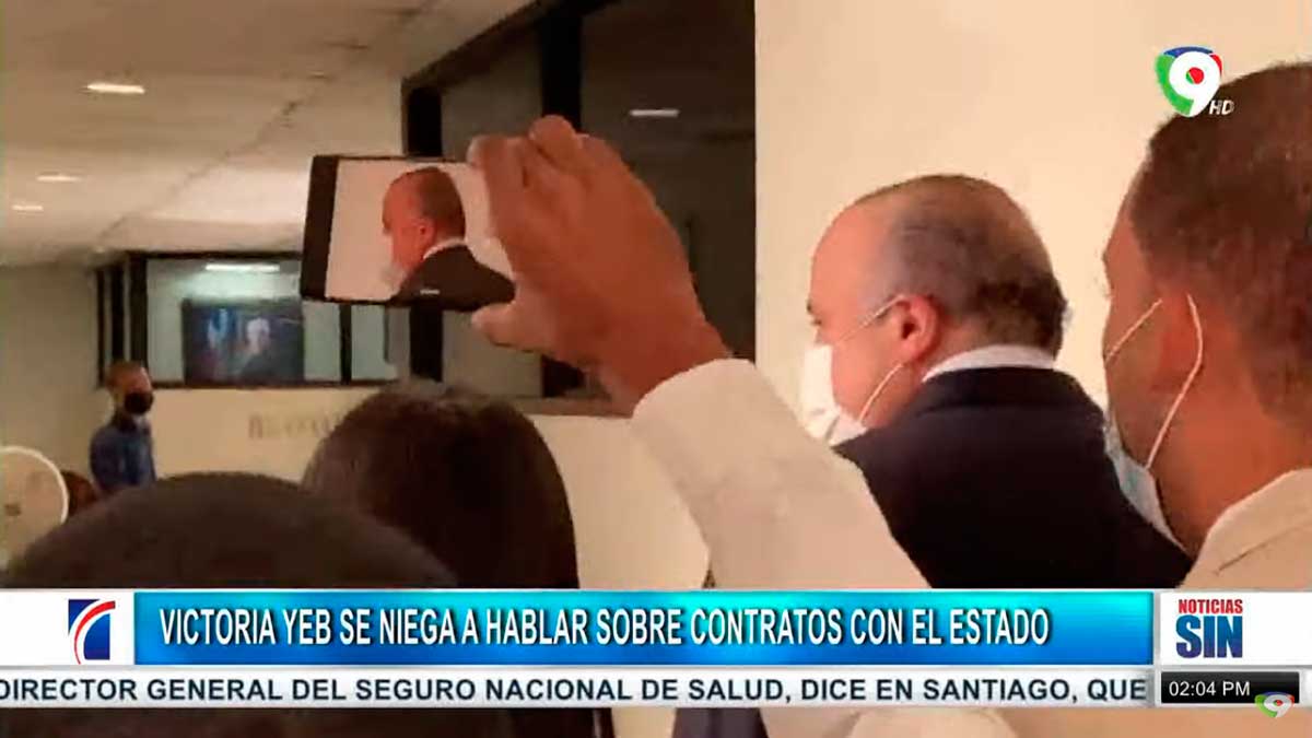 Victoria Yeb se rehúsa hablar / Interrogan a director del Gabinete de Salud | Primera Emisión SIN