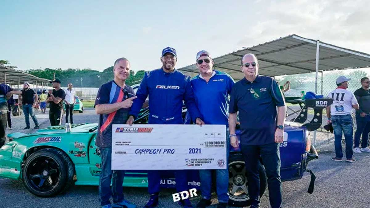 Equipo Falken Tires con Rafael Adames gana cuarto campeonato de Drift