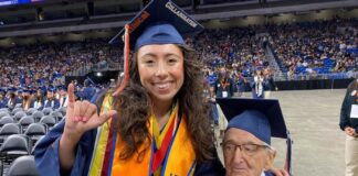 Conmovedor! Abuelo y nieta se gradúan al mismo tiempo en la universidad