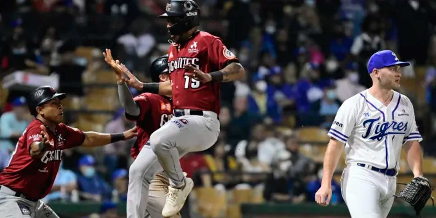 Alberto, Urrutia y buen picheo guían la victoria de Gigantes frente al Licey