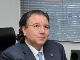 Renuncia Rafael Velazco