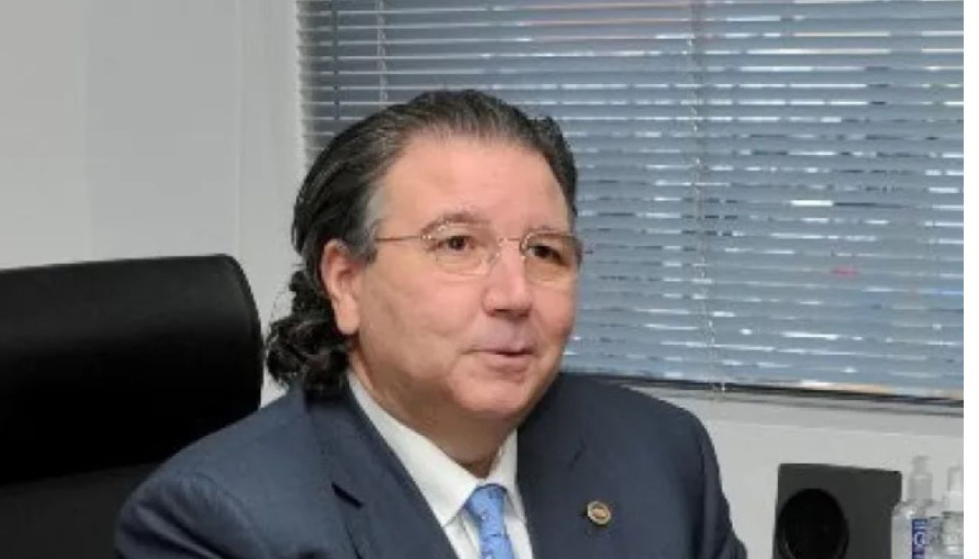 Renuncia Rafael Velazco