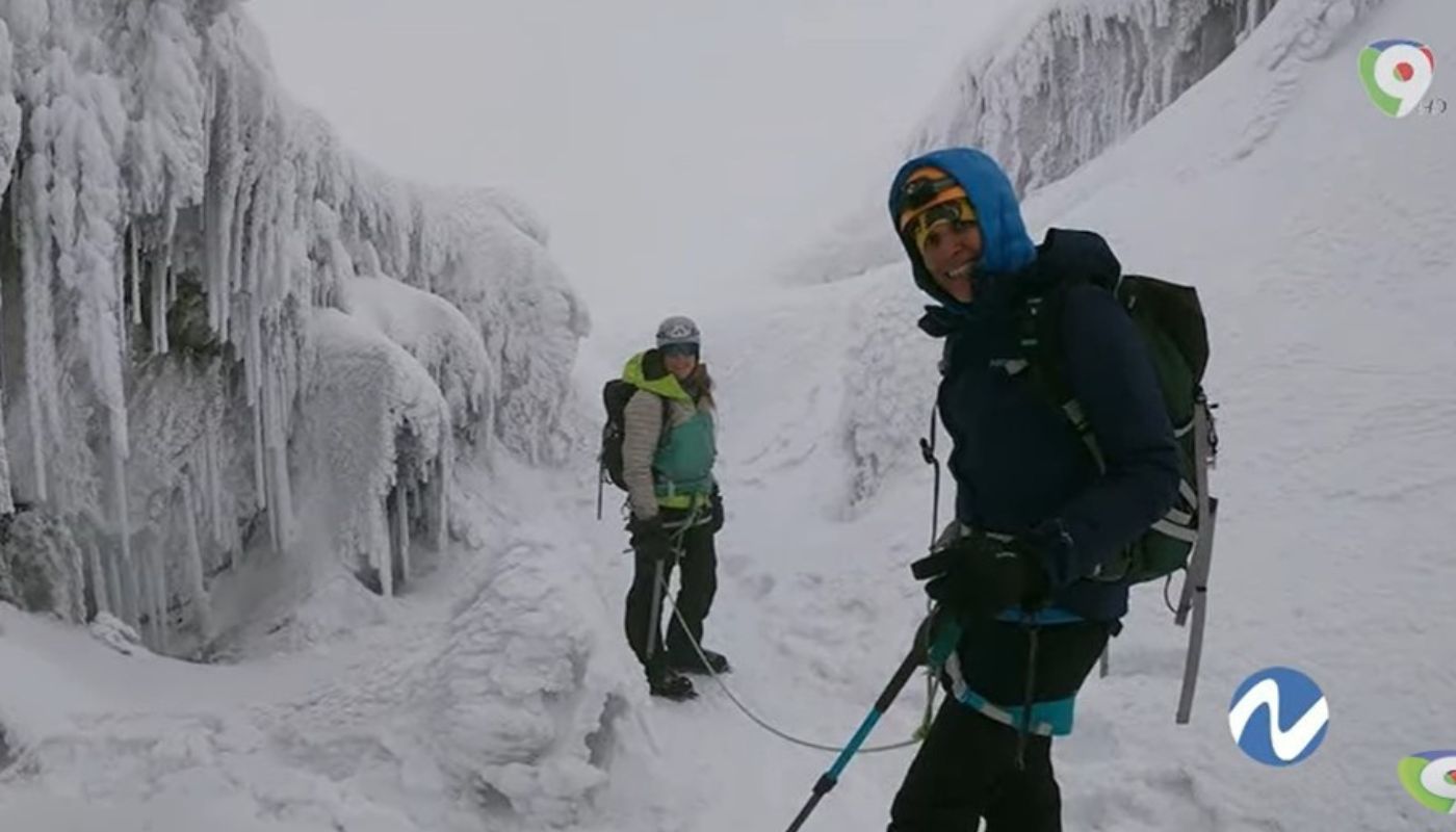 Thais Herrera llega a cima de la montaña Kilimanjaro en África