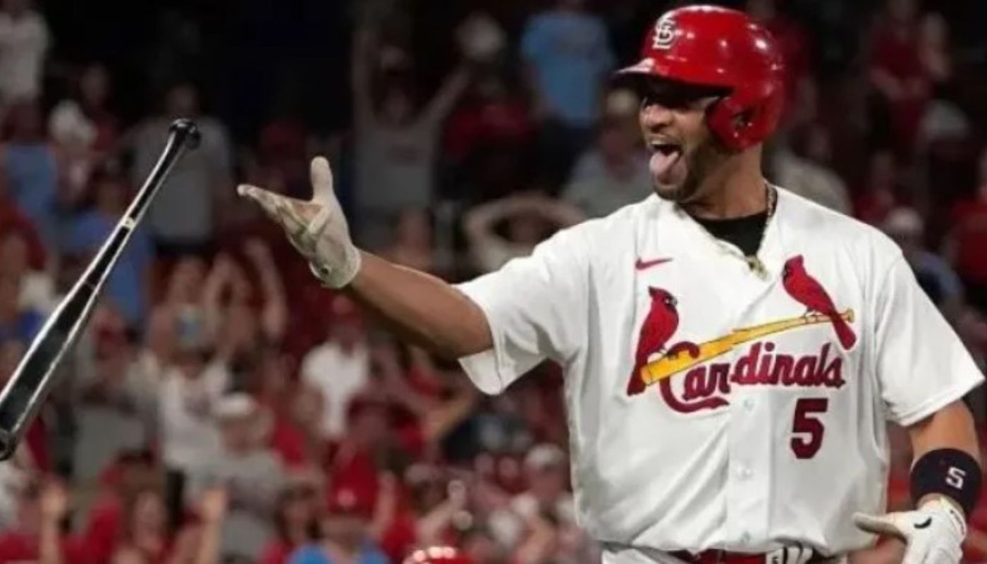 Albert Pujols conecta su "histórico'' jonrón 700