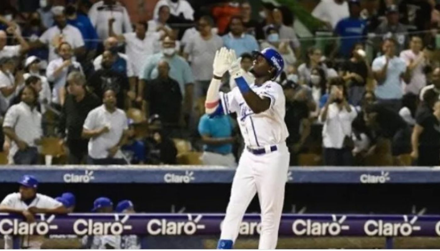 Licey festeja con blanqueada a Estrellas