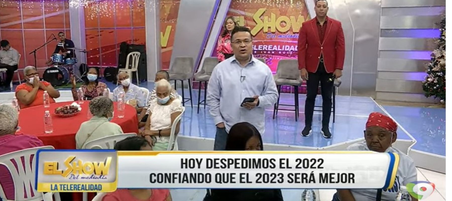 Programa especial de Fin de Año en el Show del Mediodía