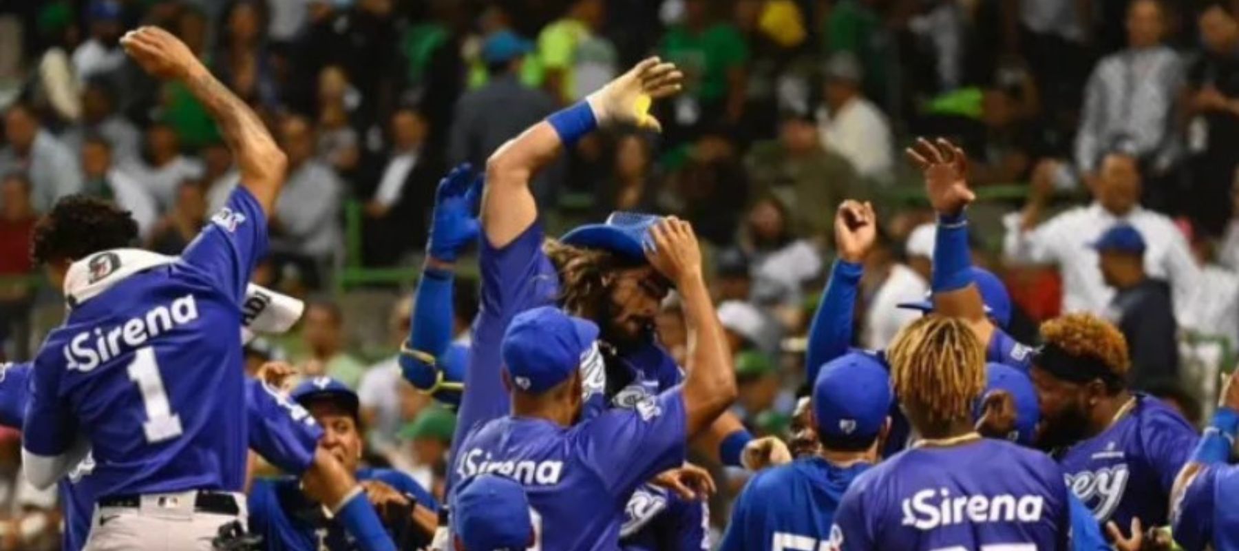 Hall y Alfaro colocan al Licey a una victoria de la corona 23