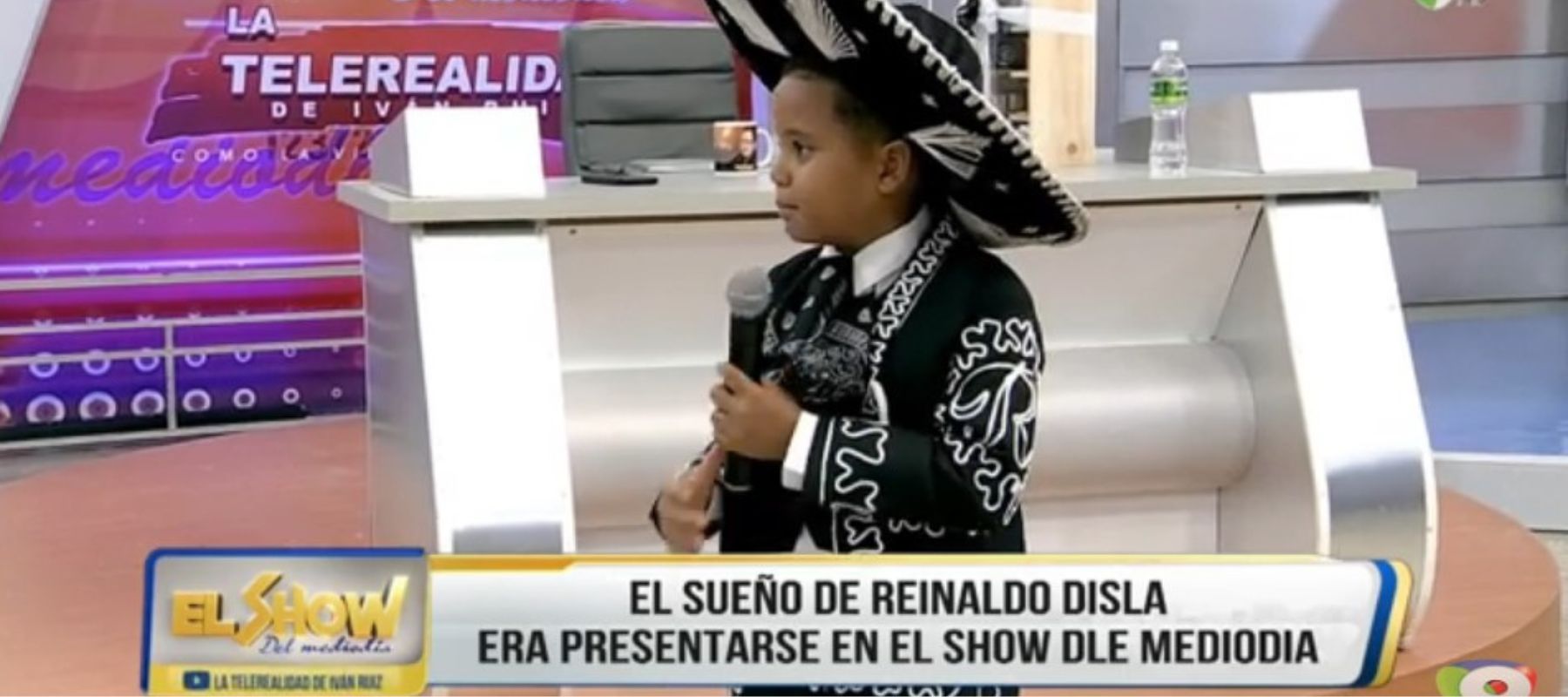 Reinaldo Disla El Rancherito, regalos de Reyes en El Show del Mediodía