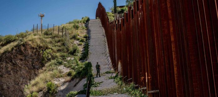 Cae-migrante-del-muro-fronterizo-entre-México-y-California