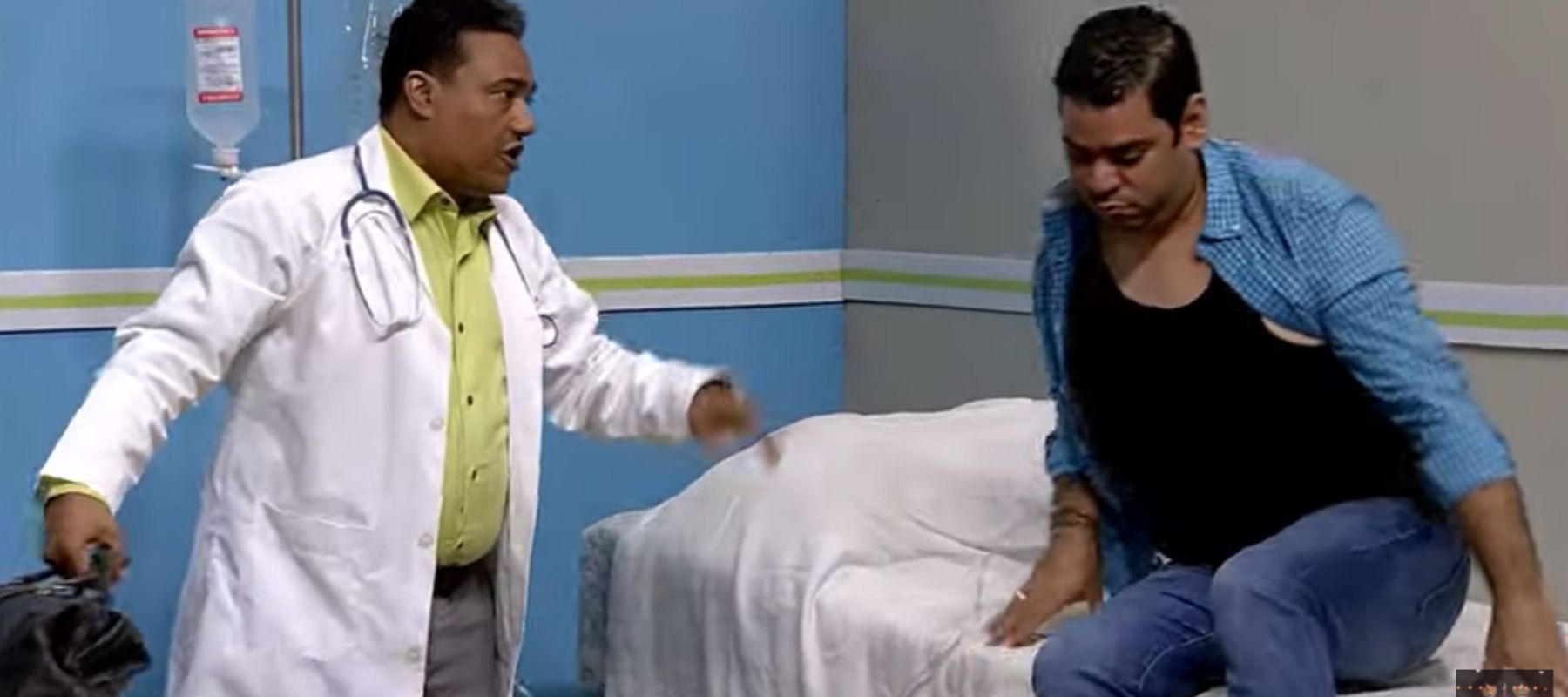 El doctor Cruz y su clínica con Raymond