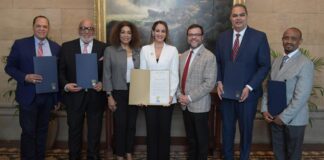 El Senado de Nueva York rinde Homenaje a Acroarte