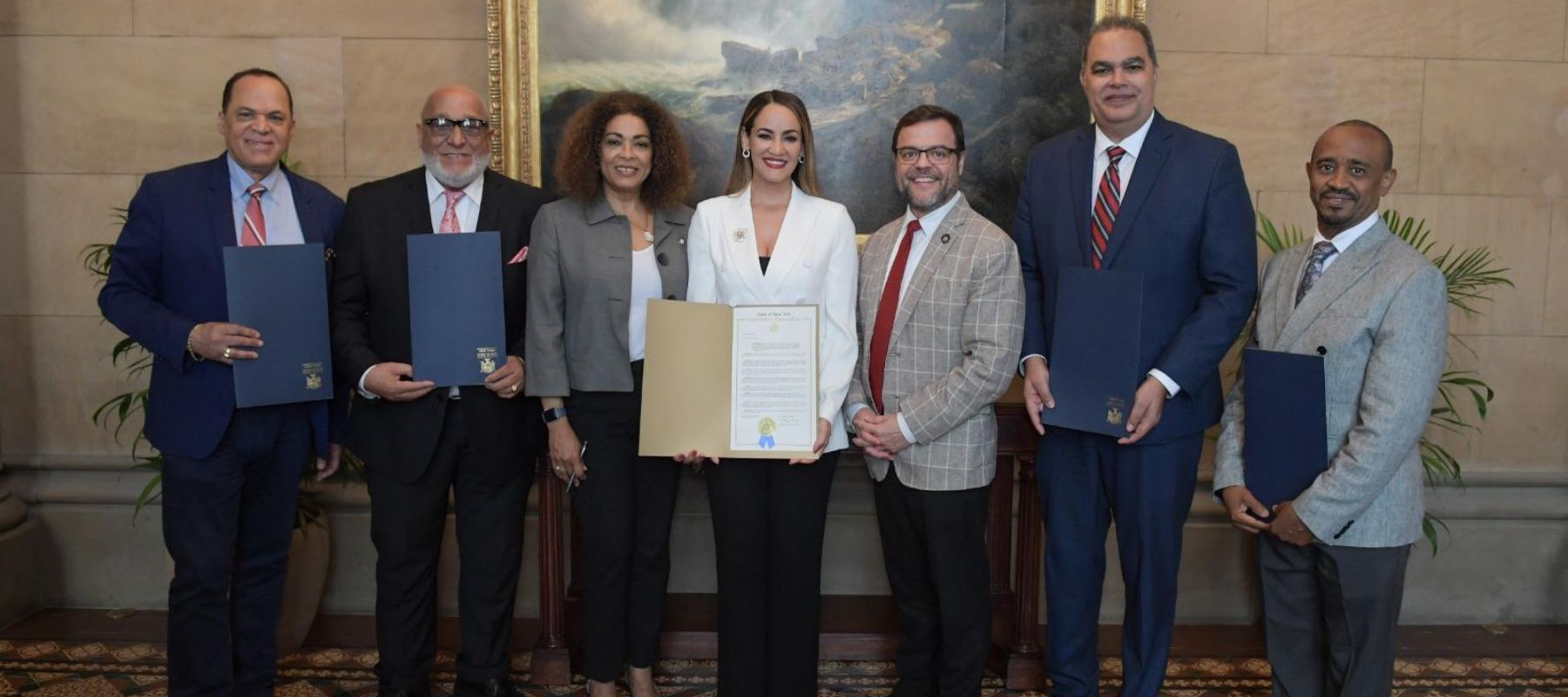 El Senado de Nueva York rinde Homenaje a Acroarte