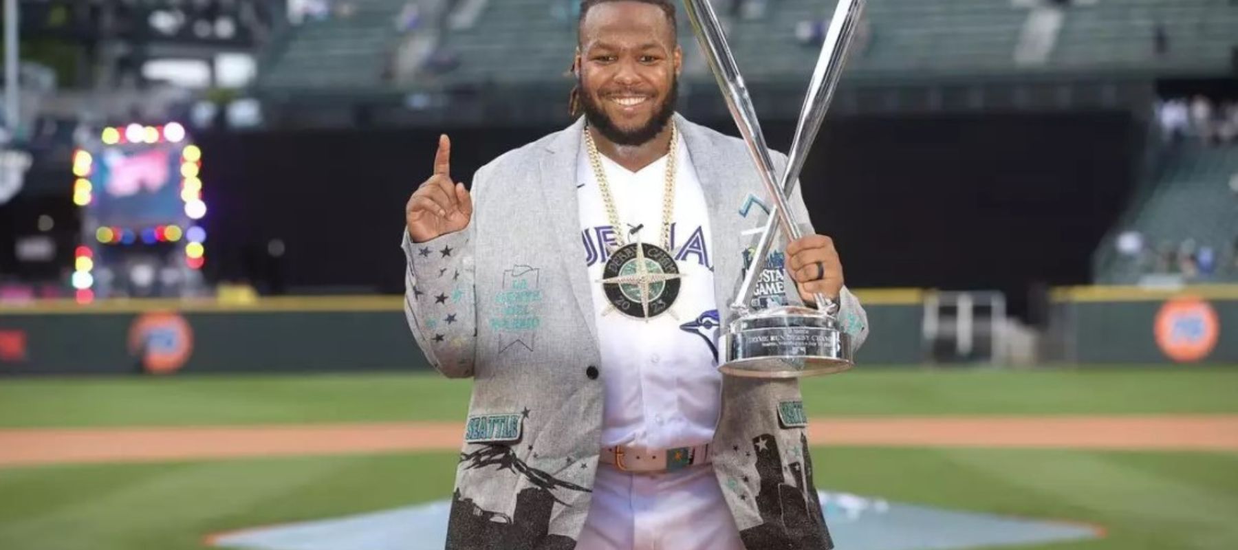 Guerrero Jr. vence a Arozarena en una final latina del Festival de Jonrones de la MLB