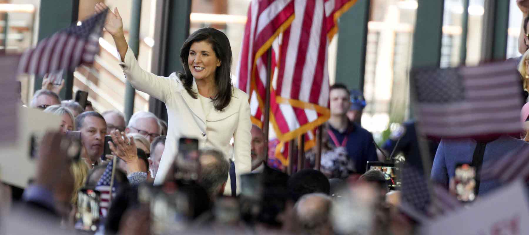 Nikki-Haley-surge-en-las-encuestas-y-desafía-a-Trump-en-crucial-debate-republicano