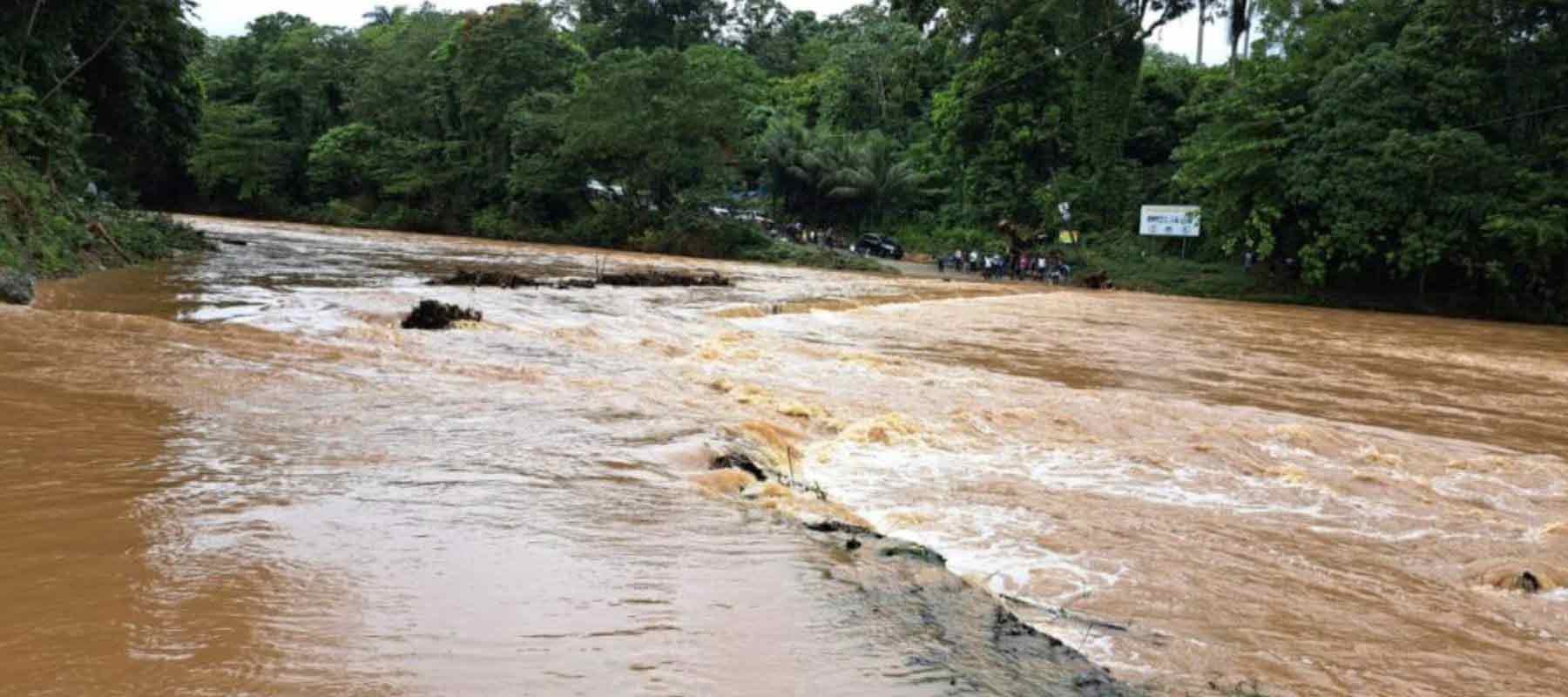 Un-desaparecido-en-Peralvillo-por-crecida-de-río;-más-de-22-mil-familias-incomunicadas